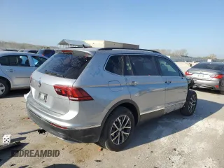 2020 Volkswagen Tiguan SE z VIN 3VV3B7AX4LM113769, wystawiony jako Copart lot #52862055 z przebiegiem 95 920 mil mil oraz Szkoda całkowita • Salvage title. Historia ofert i sprzedaży dostępna na DreamBid. Obrazek 3.