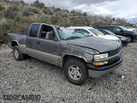 2000 Chevrolet Silverado 1500 LS with VIN 2GCEK19T8Y1171579, listed as a Copart auction lot 52135075 with 218,993 mi miles and Salvage Title. Bid and sale history available at carsss.com. Image 4.