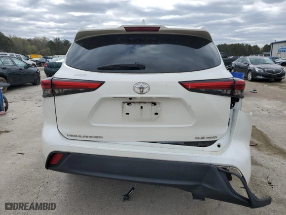 2021 Toyota Highlander XLE with VIN 5TDGZRBH1MS058326, listed as a Copart auction lot 49635535 with 41,193 mi miles and Salvage Title. Bid and sale history available at carsss.com. Image 6.