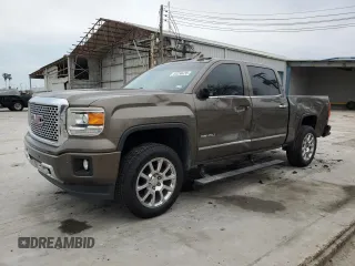2015 GMC Sierra 1500 Denali z VIN 3GTP1WEC8FG141792, wystawiony jako Copart lot #44238435 z przebiegiem 70 254 mil mil oraz Szkoda całkowita • Salvage title. Historia ofert i sprzedaży dostępna na DreamBid. Obrazek 1.