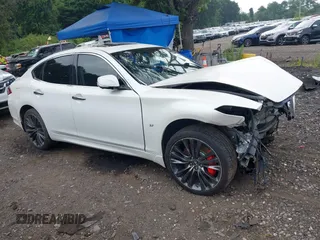 2016 Infiniti Q70 with VIN JN1BY1AR3GM270723, listed as a IAAI auction lot 40029163 with 80,411 mi miles. Bid and sale history available at carsss.com. Image 13.