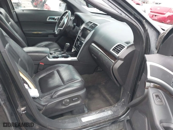 2015 Ford Explorer Limited with VIN 1FM5K8F80FGA10860, listed as a IAAI auction lot 41576384 with 173,533 mi miles. Bid and sale history available at carsss.com. Image 5.