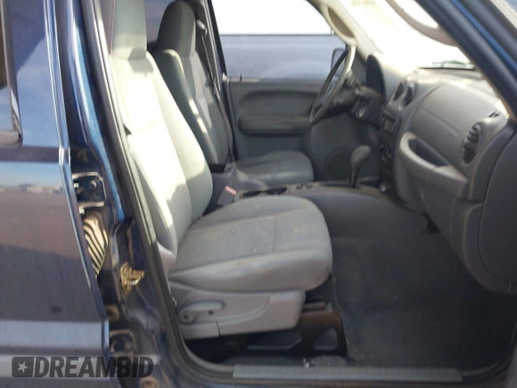 2006 Jeep Liberty Sport with VIN 1J4GL48536W107539, listed as a IAAI auction lot 41612491 with 121,459 mi miles and . Bid and sale history available at carsss.com. Image 5.