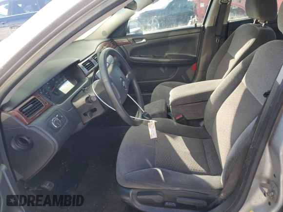 2008 Chevrolet Impala LS z VIN 2G1WB58N389217733, wystawiony jako Copart lot #52885795 z przebiegiem 198 985 mil mil oraz Nie do naprawy • Non repairable. Historia ofert i sprzedaży dostępna na DreamBid. Obrazek 7.