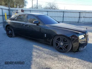 2015 Rolls-Royce Ghost z VIN SCA664S57FUX53185, wystawiony jako Copart lot #87426574 z przebiegiem 49 214 mil mil oraz Szkoda całkowita • Salvage title. Historia ofert i sprzedaży dostępna na DreamBid. Obrazek 4.