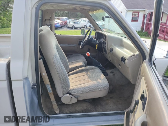 1990 Ford Ranger with VIN 1FTCR10T5LUB33370, listed as a Copart auction lot 56433285 with 110,895 mi miles and Clean title. Bid and sale history available at DreamBid. Image 5.