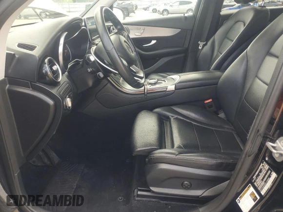 2019 Mercedes-Benz GLC 300 z VIN WDC0G4KB2KV150886, wystawiony jako Copart lot #51248985 z przebiegiem 104 229 mil mil oraz Szkoda całkowita • Salvage title. Historia ofert i sprzedaży dostępna na DreamBid. Obrazek 7.