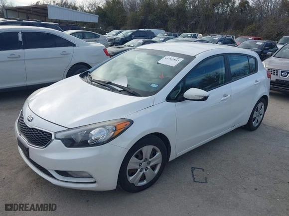 2016 Kia Forte 5-Door LX with VIN KNAFK5A89G5584902, listed as a IAAI auction lot 41703843 with 254,827 mi miles. Bid and sale history available at carsss.com. Image 2.