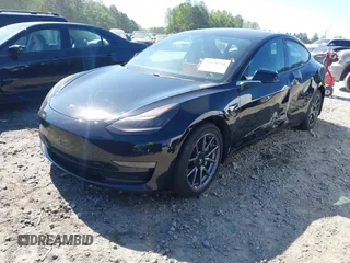 2018 Tesla Model 3 Long Range Battery z VIN 5YJ3E1EA9JF123109, wystawiony jako IAAI lot #42038158 z przebiegiem 133 361 mil mil oraz . Historia ofert i sprzedaży dostępna na DreamBid. Obrazek 21.
