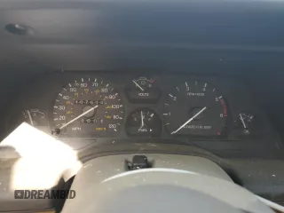 1993 Ford Thunderbird LX z VIN 1FAPP62T6PH189176, wystawiony jako Copart lot #78146094 z przebiegiem 107 514 mil mil oraz Szkoda całkowita • Salvage title. Historia ofert i sprzedaży dostępna na DreamBid. Obrazek 9.