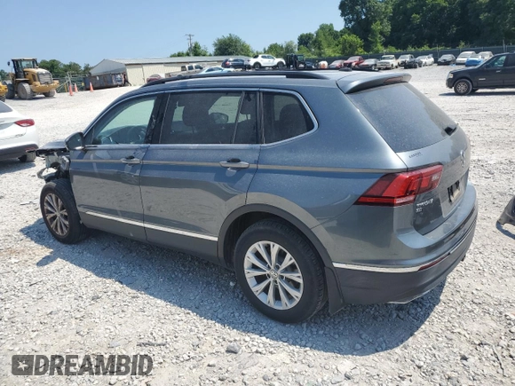 2018 Volkswagen Tiguan SEL с VIN 3VV2B7AX9JM095648, выставлен на аукционе Copart как лот 62558265 с пробегом 104 498 миль миль и Списание • Salvage title. История ставок и продаж доступна на DreamBid. Изображение 2.