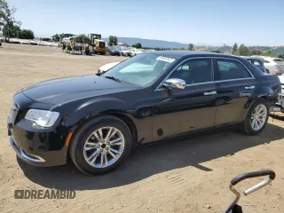 2017 Chrysler 300 C z VIN 2C3CCAEG4HH549857, wystawiony jako Copart lot #59002845 z przebiegiem 115 666 mil mil oraz Szkoda całkowita • Salvage title. Historia ofert i sprzedaży dostępna na DreamBid. Obrazek 1.