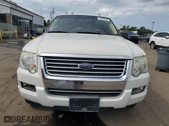 2008 Ford Explorer XLT z VIN 1FMEU73EX8UA16314, wystawiony jako Copart lot #61032695 z przebiegiem 146 443 mil mil oraz Szkoda całkowita • Salvage title. Historia ofert i sprzedaży dostępna na DreamBid. Obrazek 5.