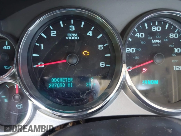 2009 Chevrolet Silverado 1500 LT with VIN 3GCEK23M99G113089, listed as a IAAI auction lot 41628802 with 227,093 mi miles and . Bid and sale history available at DreamBid. Image 15.