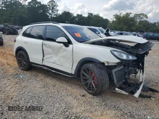 2012 Porsche Cayenne Turbo z VIN WP1AC2A2XCLA81906, wystawiony jako Copart lot #57356955 z przebiegiem 118 855 mil mil oraz Szkoda całkowita • Salvage title. Historia ofert i sprzedaży dostępna na DreamBid. Obrazek 4.