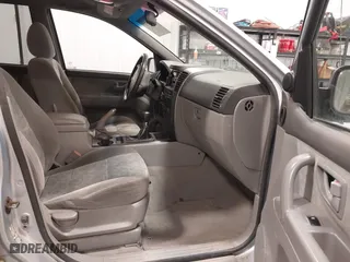 2005 Kia Sorento LX with VIN KNDJC733455454661, listed as a IAAI auction lot 41766537 with 210,297 mi miles. Bid and sale history available at carsss.com. Image 5.