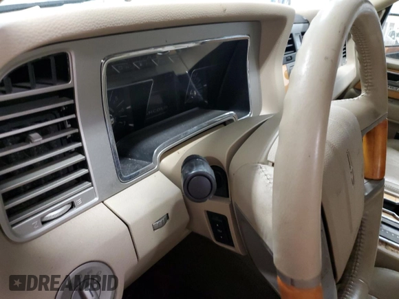 2009 Lincoln Navigator with VIN 5LMFU28549LJ00830, listed as a Copart auction lot 89405545 with Not provided miles and Non repairable. Bid and sale history available at DreamBid. Image 9.