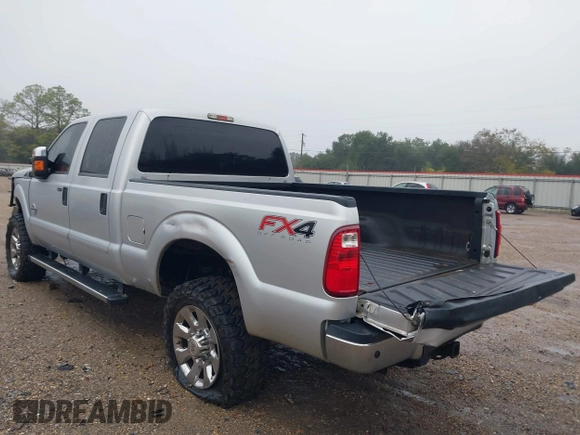 2016 Ford F-250 Lariat z VIN 1FT7W2BT7GEA48687, wystawiony jako IAAI lot #41023657 z przebiegiem 130 443 mil mil oraz . Historia ofert i sprzedaży dostępna na DreamBid. Obrazek 6.