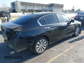 2013 Honda Accord Sdn EX-L with VIN 1HGCR2F85DA027269, listed as a IAAI auction lot 41962077 with 182,769 mi miles. Bid and sale history available at carsss.com. Image 4.