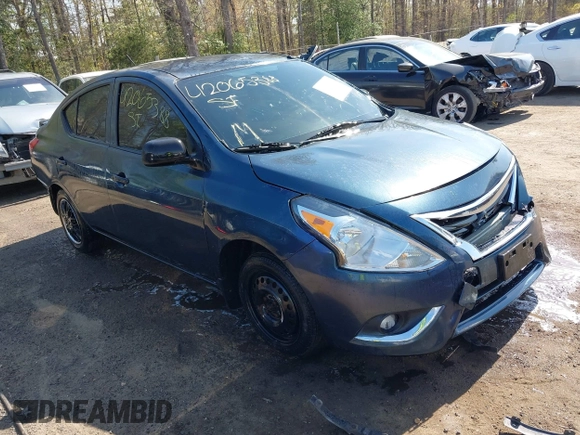 2015 Nissan Versa SV with VIN 3N1CN7AP4FL944238, listed as a IAAI auction lot 42065388 with 196,083 mi miles. Bid and sale history available at carsss.com. Image 1.