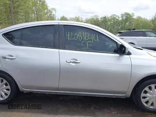 2019 Nissan Versa SV z VIN 3N1CN7AP4KL855196, wystawiony jako IAAI lot #42081644 z przebiegiem 79 527 mil mil oraz . Historia ofert i sprzedaży dostępna na DreamBid. Obrazek 14.