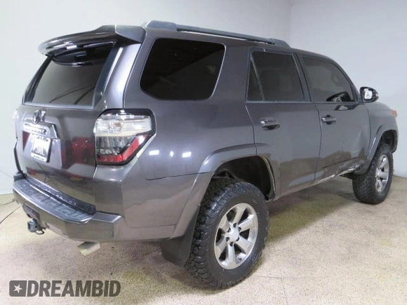 2018 Toyota 4Runner SR5 with VIN JTEBU5JR7J5606564, listed as a Copart auction lot 44790425 with 149,936 mi miles and Salvage Title. Bid and sale history available at carsss.com. Image 3.