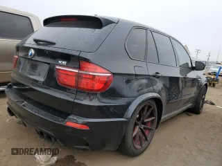 2013 BMW X5 M with VIN 5YMGY0C57DLL15713, listed as a Copart auction lot 63649584 with 0 mi miles and Salvage Title. Bid and sale history available at carsss.com. Image 3.
