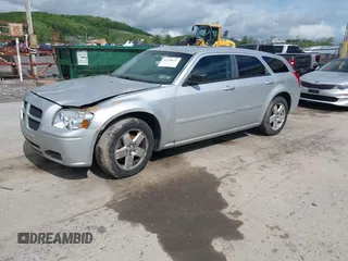 2005 Dodge Magnum SXT z VIN 2D4GZ48V358579406, wystawiony jako IAAI lot #42198627 z przebiegiem 264 473 mil mil oraz . Historia ofert i sprzedaży dostępna na DreamBid. Obrazek 2.