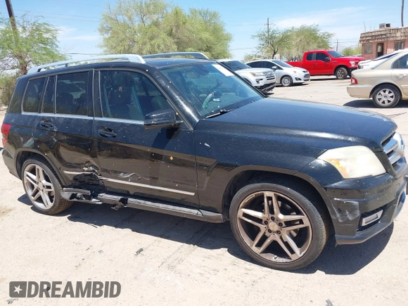 2011 Mercedes-Benz GLK 350 z VIN WDCGG8HB2BF632782, wystawiony jako IAAI lot #42296275 z przebiegiem 176 877 mil mil oraz . Historia ofert i sprzedaży dostępna na DreamBid. Obrazek 6.