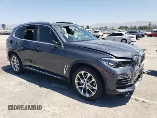 2021 BMW X5 sDrive40i z VIN 5UXCR4C02M9G93906, wystawiony jako Copart lot #63986844 z przebiegiem 32 411 mil mil oraz Szkoda całkowita • Salvage title. Historia ofert i sprzedaży dostępna na DreamBid. Obrazek 4.
