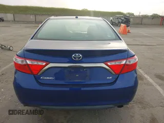2015 Toyota Camry XLE with VIN 4T1BF1FK3FU938285, listed as a IAAI auction lot 42055997 with 140,636 mi miles. Bid and sale history available at carsss.com. Image 16.