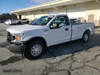 2019 Ford F-150 XL with VIN 1FTMF1CB1KKE30310, listed as a Copart auction lot 83669334 with 32,120 mi miles and Salvage Title. Bid and sale history available at carsss.com. Image 1.