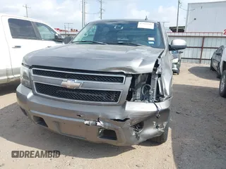2008 Chevrolet Avalanche 3LT z VIN 3GNEC12098G178598, wystawiony jako IAAI lot #42169200 z przebiegiem 285 807 mil mil oraz . Historia ofert i sprzedaży dostępna na DreamBid. Obrazek 6.
