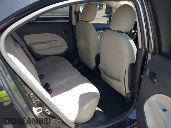 2019 Mitsubishi Mirage ES z VIN ML32F3FJ6KHF17967, wystawiony jako IAAI lot #42146979 z przebiegiem 76 355 mil mil oraz . Historia ofert i sprzedaży dostępna na DreamBid. Obrazek 8.