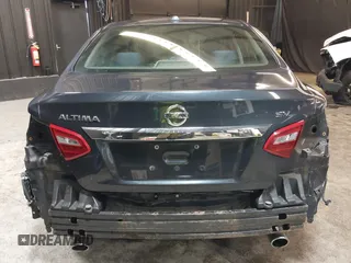 2018 Nissan Altima SR with VIN 1N4AL3AP9JC121415, listed as a IAAI auction lot 41528034 with 136,793 mi miles and . Bid and sale history available at carsss.com. Image 17.