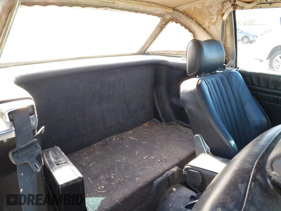 1986 Mercedes-Benz 560 SL z VIN WDBBA48D2GA055024, wystawiony jako IAAI lot #41888928 z przebiegiem 118 569 mil mil oraz . Historia ofert i sprzedaży dostępna na DreamBid. Obrazek 8.