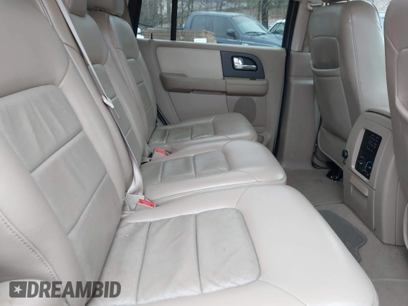 2005 Ford Expedition Limited with VIN 1FMFU19595LA03497, listed as a IAAI auction lot 41415199 with 136,802 mi miles. Bid and sale history available at carsss.com. Image 8.