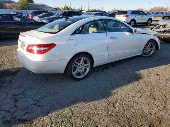 2013 Mercedes-Benz E-Class E 350 with VIN WDDKJ5KBXDF205657, listed as a Copart auction lot 44554235 with 117,383 mi miles and Salvage Title. Bid and sale history available at carsss.com. Image 3.