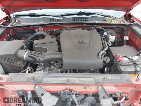 2017 Toyota Tacoma SR5 z VIN 3TMAZ5CN7HM050496, wystawiony jako IAAI lot #40958166 z przebiegiem 104 950 mil mil oraz . Historia ofert i sprzedaży dostępna na DreamBid. Obrazek 10.