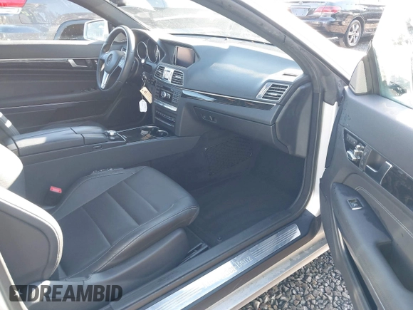 2014 Mercedes-Benz E 350 with VIN WDDKJ8JB5EF266127, listed as a IAAI auction lot 41413588 with 115,208 mi miles and . Bid and sale history available at DreamBid. Image 5.