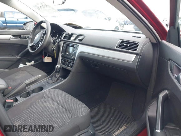 2016 Volkswagen Passat S с VIN 1VWAT7A38GC011797, выставлен на аукционе IAAI как лот 41227670 с пробегом 128 238 миль миль и . История ставок и продаж доступна на DreamBid. Изображение 5.