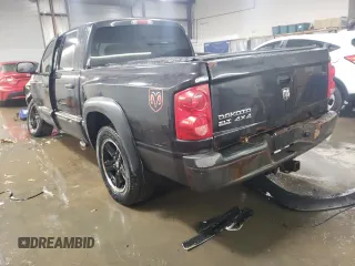 2007 Dodge Dakota SLT with VIN 1D7HW48K17S263679, listed as a Copart auction lot 86000434 with 183,379 mi miles and Salvage Title. Bid and sale history available at carsss.com. Image 2.