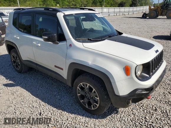 2023 Jeep Renegade Trailhawk z VIN ZACNJDC11PPP11965, wystawiony jako Copart lot #53273365 z przebiegiem 31 205 mil mil oraz Szkoda całkowita • Salvage title. Historia ofert i sprzedaży dostępna na DreamBid. Obrazek 4.