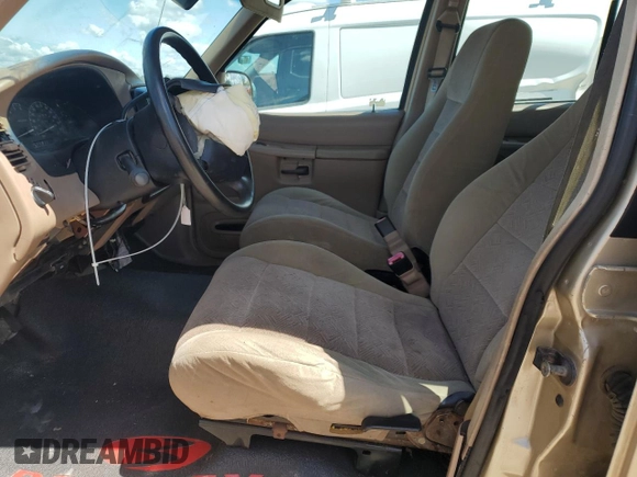 2000 Ford Explorer z VIN 1FMDU62X4YZA34304, wystawiony jako Copart lot #72740164 z przebiegiem 222 547 mil mil oraz Szkoda całkowita • Salvage title. Historia ofert i sprzedaży dostępna na DreamBid. Obrazek 7.