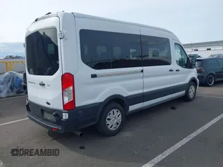 2024 Ford Transit Passenger XL with VIN 1FBAX2C83RKA51950, listed as a IAAI auction lot 41958350 with 22,811 mi miles. Bid and sale history available at carsss.com. Image 4.