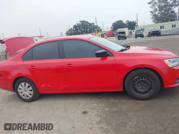 2015 Volkswagen Jetta S z VIN 3VW1K7AJ1FM302365, wystawiony jako IAAI lot #42282246 z przebiegiem 131 405 mil mil oraz . Historia ofert i sprzedaży dostępna na DreamBid. Obrazek 13.