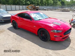 2019 Ford Mustang EcoBoost z VIN 1FA6P8TH9K5124317, wystawiony jako IAAI lot #42627934 z przebiegiem 39 869 mil mil oraz . Historia ofert i sprzedaży dostępna na DreamBid. Obrazek 1.