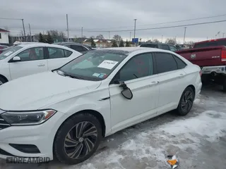 2019 Volkswagen Jetta SEL Premium with VIN 3VWG57BU9KM008717, listed as a IAAI auction lot 41566305 with 95,289 mi miles. Bid and sale history available at carsss.com. Image 6.