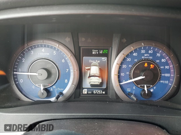 2018 Toyota Sienna XLE Auto Access Seat with VIN 5TDYZ3DC7JS962051, listed as a Copart auction lot 63115935 with 67,253 mi miles and Salvage title. Bid and sale history available at DreamBid. Image 9.