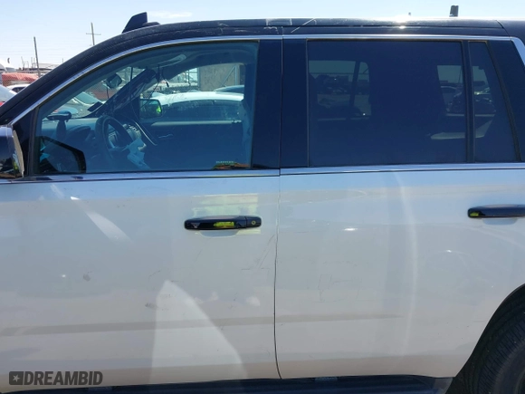 2017 Chevrolet Tahoe Commercial with VIN 1GNLCDEC2HR187691, listed as a IAAI auction lot 40101169 with 87,772 mi miles. Bid and sale history available at carsss.com. Image 14.
